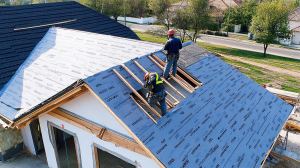 montaż membrany dachowej